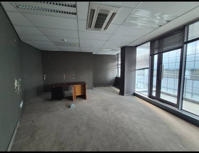 988M² OFFICE TO LET IN SANDTON CENTRAL